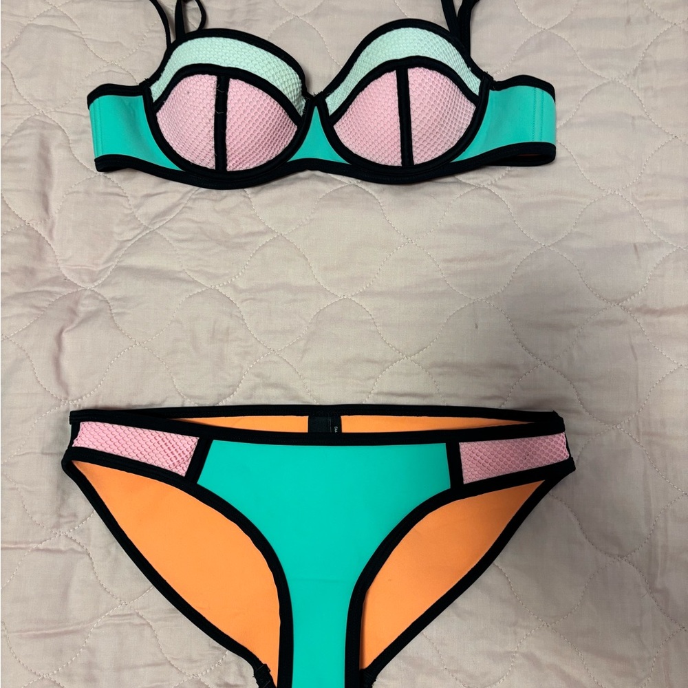 TRIANGL Bikini Pink and turquoise